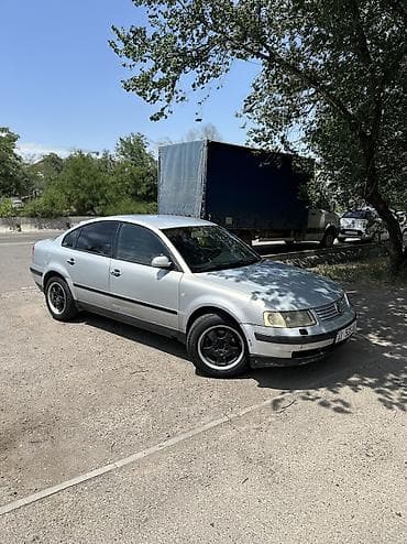 срочный: Volkswagen Passat: 2000 г., 1.8 л, Механика, Бензин, Седан — 2
