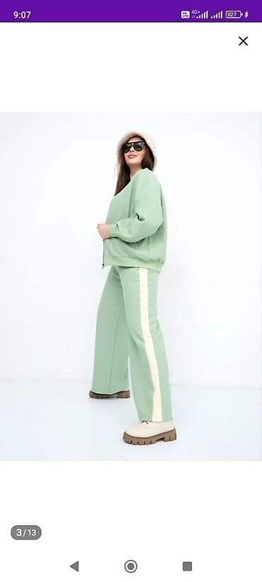 спортивки 90 х: Женский костюм из трикотажа: свитшот + брюки клёш с лампасами - — 5