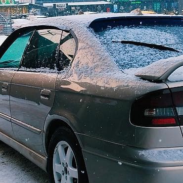 Subaru Legacy: 2000 г., 2 л, Автомат, Бензин, Седан