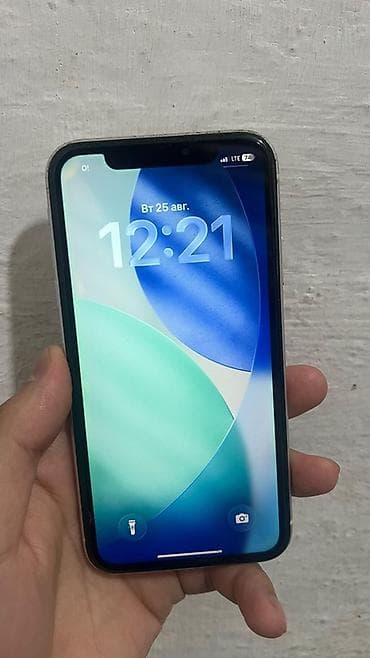 видио камеры: IPhone 11, Б/у, 64 ГБ, Белый, Чехол, 100 % — 2