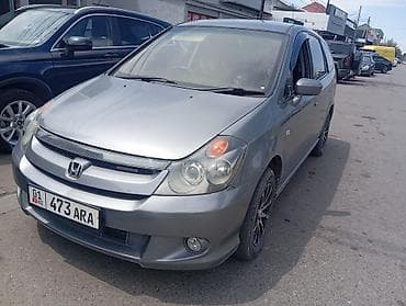 Honda Stream: 2004 г. — 1
