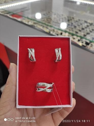 Серебро 925 пробы Дизайн Италия Камни фианиты Размеры имеются Есть at lalafo.kg Серебро 925 пробы Дизайн Италия Камни фианиты Размеры имеются Есть