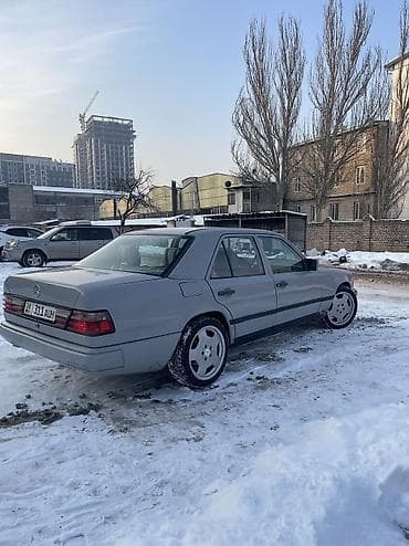 Продажа авто: Mercedes-Benz E-Class: 1988 г., 2.3 л, Механика, Бензин, Седан — 8