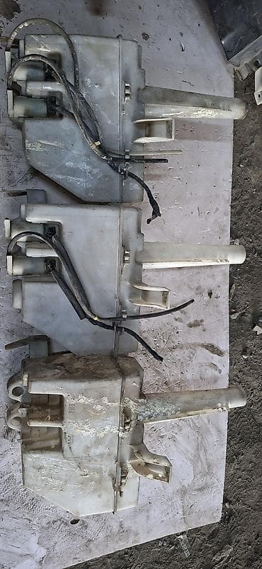 ml 2 7: Бачок Nissan 2003 г., Б/у, Оригинал, Япония — 1