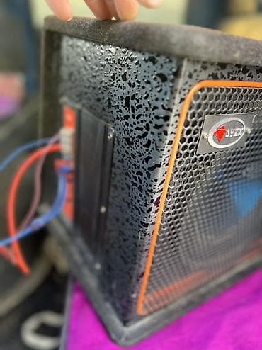 Автомобильные камеры: Автомобильный сабвуфер JVC в черном корпусе с текстурированной — 2