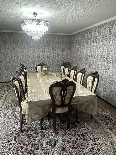 Гарнитур в классическом стиле - Большой прямоугольный обеденный стол