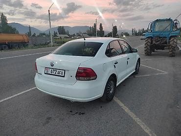mini coper: Volkswagen Polo: 2013 г., 1.6 л, Механика, Бензин, Седан — 9
