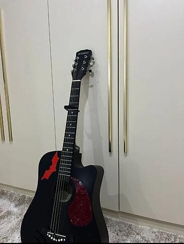 пины: Акустическая гитара YAMAHA, дредноут с вырезом (cutaway), матовый — 1