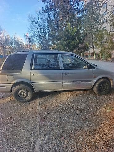 mitsubishi минивен: Митсубиси спецсвагон. Легковой автомобиль с 3‑м рядом сидений — 10