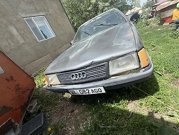 салон гольф 4: Audi 100: 1988 г., 2 л, Механика, Бензин, Седан — 2