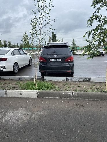 Продажа авто: Toyota Ipsum: 2002 г., 2.4 л, Автомат, Бензин, Минивэн — 4