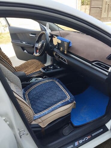 BYD E2: 2020 г., 0.7 л, Вариатор, Электромобиль, Хэтчбэк