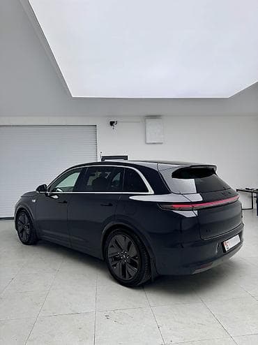Lixiang: Lixiang L7: 2023 г., 1.5 л, Автомат, Электромобиль, Кроссовер — 2