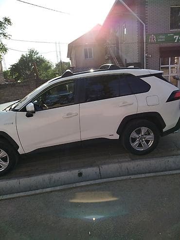 раф: Toyota RAV4: 2019 г., 2.4 л, Автомат, Гибрид — 2