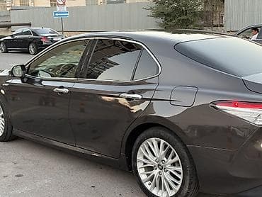 carplay android: Toyota Camry: 2018 г., Гибрид, Седан — 2
