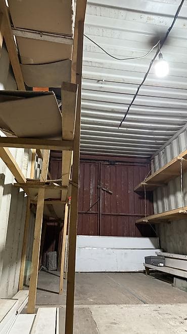 контейнер под магазин: Продаю контейнер на Дордое! 📍 Мир обуви 🟢 2-этажный контейнер ⚖️ — 5