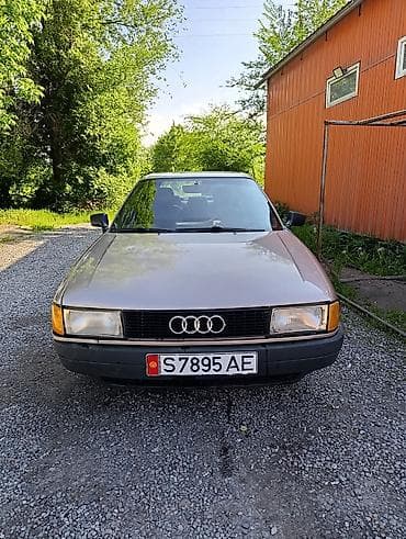 8: Audi 80: 1988 г., 1.8 л, Механика, Бензин, Седан — 1