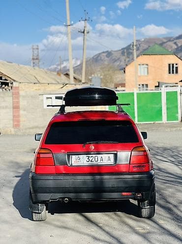 гасписат тири: Volkswagen Golf: 1993 г., 1.6 л, Ручные, Бензин, Хэтчбэк — 2