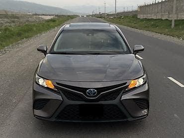 prius 30: Toyota Camry: 2018 г., 2.5 л, Автомат, Гибрид, Седан — 1