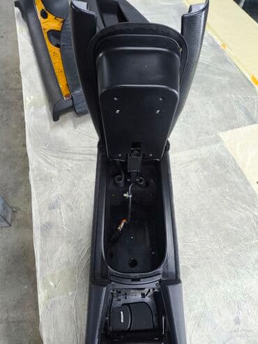 чехол на минивен: Подлокотник Mercedes-Benz, Б/у, Самовывоз — 9