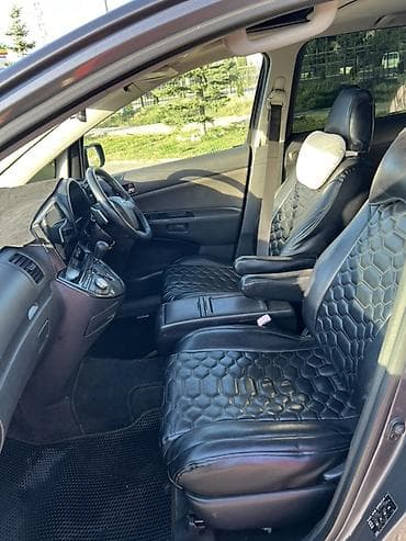 gac aion 60i: Toyota WISH: 2003 г., 2 л, Автомат, Бензин, Минивэн — 6