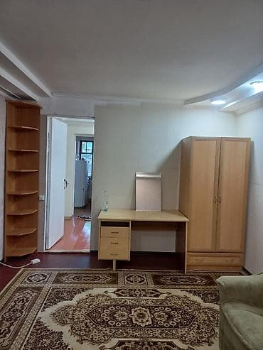 продаю 2 комнатные квартиры: 32 м², С мебелью — 2