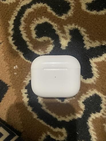 уши мужские: Беспроводные наушники-вкладыши с кейсом зарядки Особенности: - — 2