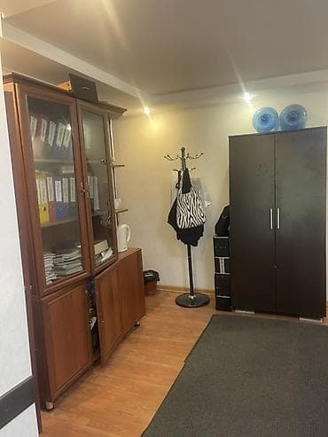 Коммерциялык мүлк: Сдается в аренду Офисное помещение с отдельным входом на ул.Байтик — 8
