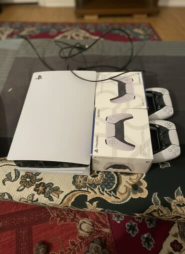 Игровая консоль Sony PlayStation 5 с комплектом аксессуаров