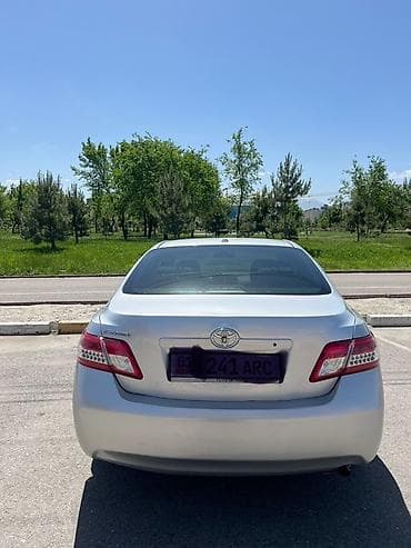 седан срочно продаю: Toyota Camry: 2009 г., 2.5 л, Автомат, Бензин, Седан — 4