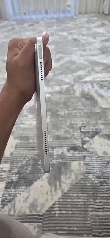 ми 10 с: Планшет, Apple, память 128 ГБ, 10" - 11", Wi-Fi, Классический цвет - Серебристый — 6