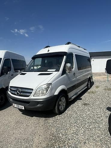 кио бонго: Mercedes-Benz Sprinter пассажирский микроавтобус (средняя база — 2