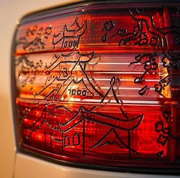 наклейки хонда: Гравировка на фарах. С заливкой рисунков, черным — 1