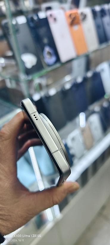 хуавей р6: Vivo X200 Ultra, Б/у, 512 ГБ, цвет - Серебристый, 2 SIM — 2