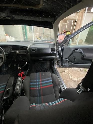 bmw samuray: Volkswagen Golf: 1993 г., 1.6 л, Механика, Бензин, Хэтчбэк — 6
