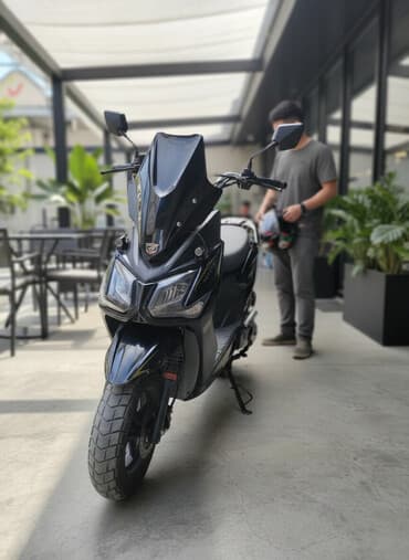 сколько стоит спортивный мотоцикл: Макси-скутер 150 куб. см, Бензин, Б/у — 2