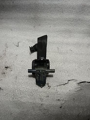 оборотный плук: Ремень безопасности передний с катушкой-инерционным механизмом - Тип — 2