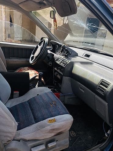 Продажа авто: Mitsubishi Space Wagon: 1992 г., 1.8 л, Механика, Бензин, Минивэн — 4