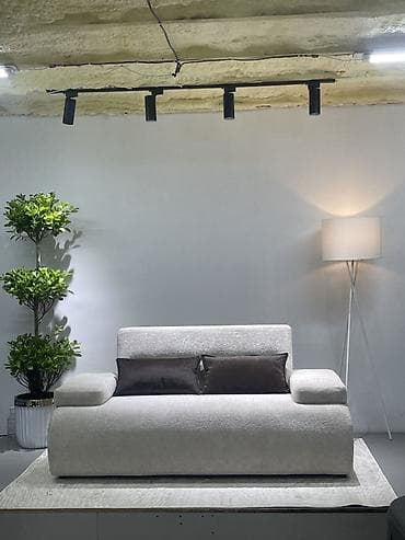 small table: Прямой диван, Новый — 2