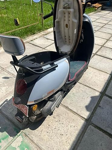 электроний скутер: 🛵 Продаётся электроскутер 📌 Максимальная скорость: 45–50 км/ч 📌 Запас — 8