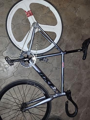 гарнитура для шлем: Фикс-байк/трековый велосипед с агрессивной геометрией - Рама и вилка — 1