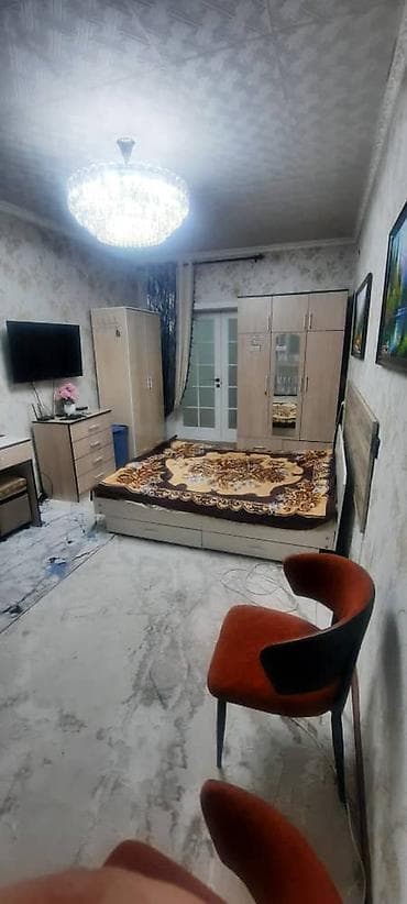 Комнаты: Сдается комната в 4-х комнатной квартире:12000KGS,девушкам или парам — 2