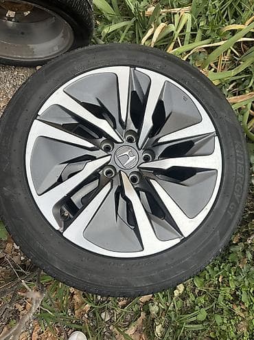 Литые Диски R 17 Honda, Комплект, отверстий - 5, Б/у at lalafo.kg Литые Диски R 17 Honda, Комплект, отверстий - 5, Б/у