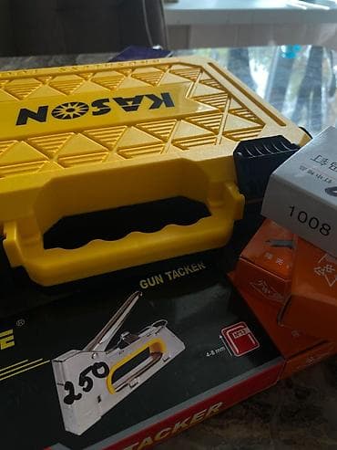 gp pointer: Аккумуляторный шуруповёрт KASON в кейсе + ручной степлер (gun tacker) — 1