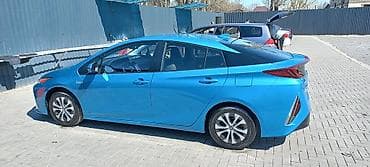 launch 431: Toyota Prius: 2021 г., 1.8 л, Гибрид, Лифтбек — 2