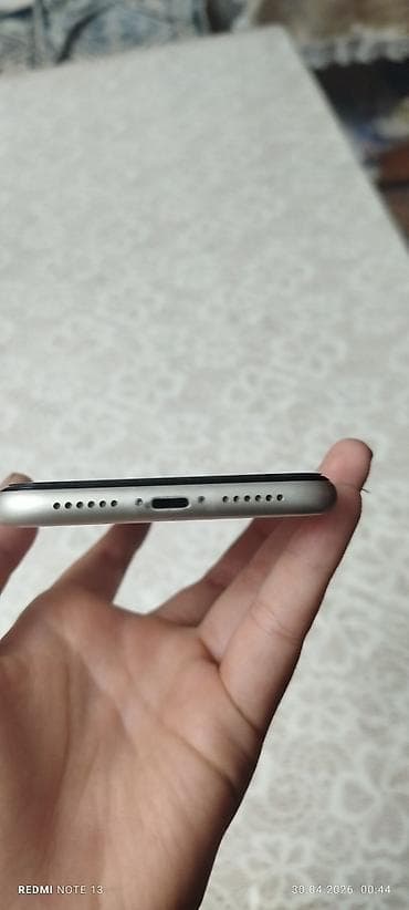 nokia 1208: IPhone 11, Б/у, 64 ГБ, Белый, 82 % — 5