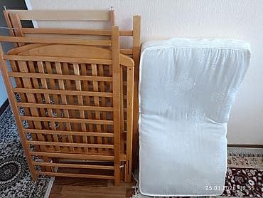 садовые мебели: Детская кроватка из массива дерева с выдвижным ящиком - Материал — 3