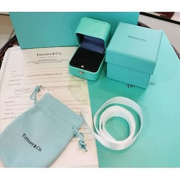 бархатный: Подарочный комплект Tiffany & Co. для украшения - Фирменная — 1