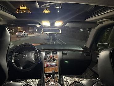 два авто: Mercedes-Benz E-Class: 2001 г., 2.2 л, Автомат, Дизель, Седан — 5
