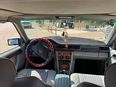 мерседес 210 2 4: Mercedes-Benz E-Class: 1990 г., 2.6 л, Кол менен иштөөчү, Бензин, Седан — 5